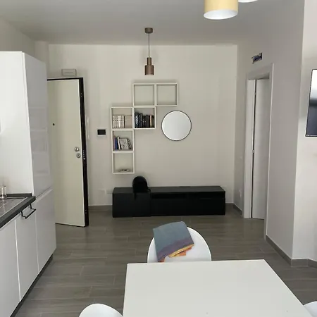 Modern With Private Garden Daire Soverato Superiore